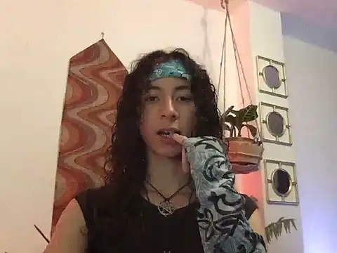 camille delrey online show from September 14, 12:45 am