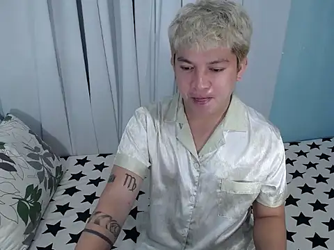 Fuckboii intown online show from November 24, 8:32 pm