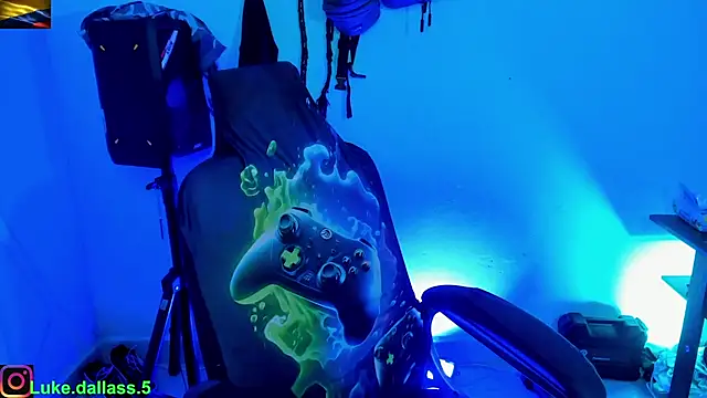 zeus 7777 online show from December 5, 8:10 am