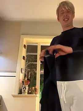 lebensfroh online show from December 3, 10:05 pm