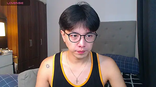 Snapshot of Addictiveboi chatting on September 24, 3:39 am Addictiveboi online show from September 24, 3:39 am