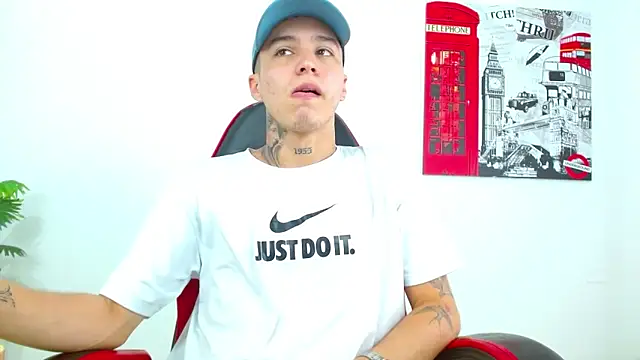 Cumandres18 online show from February 17, 3:00 pm