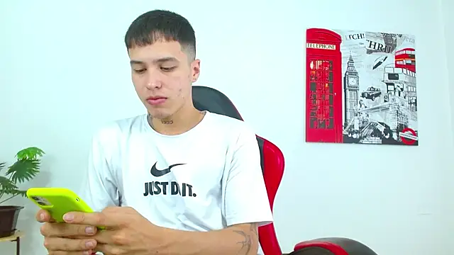 Cumandres18 online show from March 2, 3:08 pm