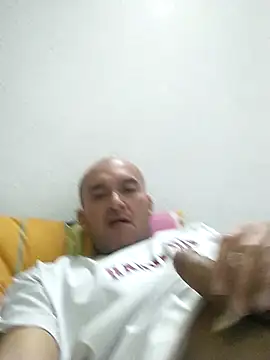 Snapshot of Josephfas chatting on October 2, 3:32 am Josephfas online show from October 2, 3:32 am