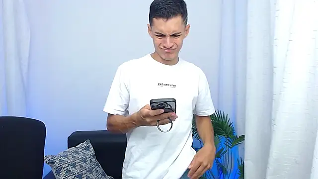 Matiius18 online show from October 23, 2:09 pm