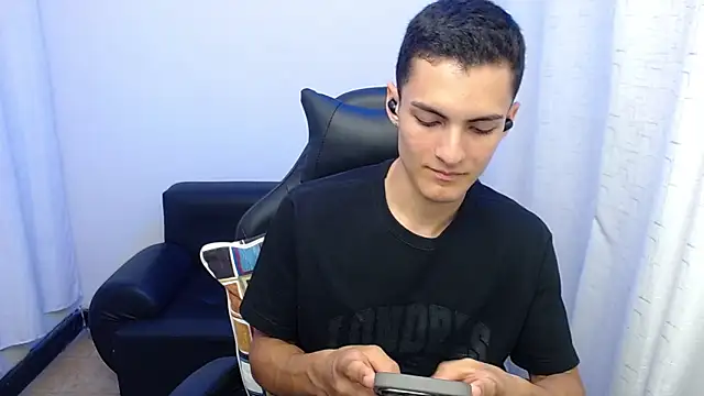 Matiius18 online show from February 24, 3:13 pm