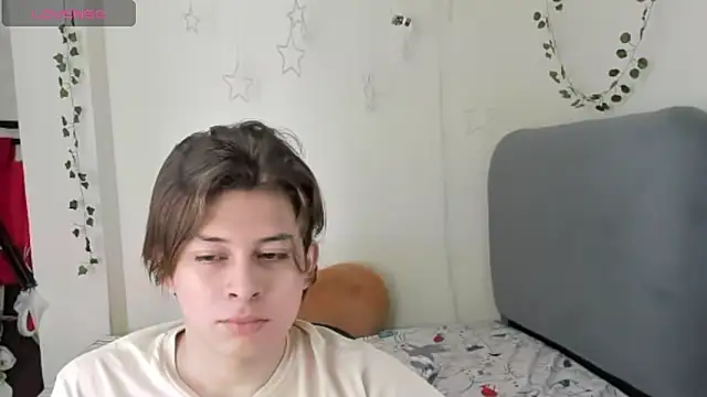 Felix art online show from October 3, 7:19 pm