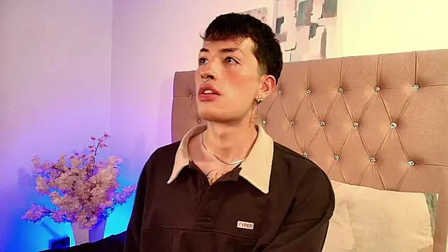 OzorioDany online show from December 20, 7:04 am