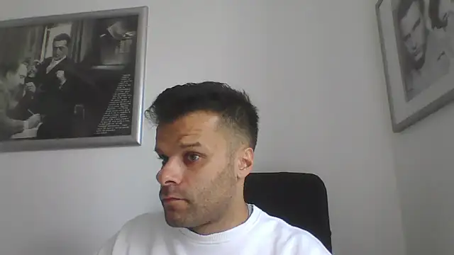 Snapshot of FROCETTO93 chatting on October 13, 12:33 pm FROCETTO93 online show from October 13, 12:33 pm