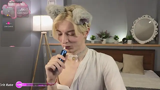 fiachand online show from October 15, 8:16 pm