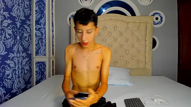 spicyslim  online show from November 4, 2:34 am