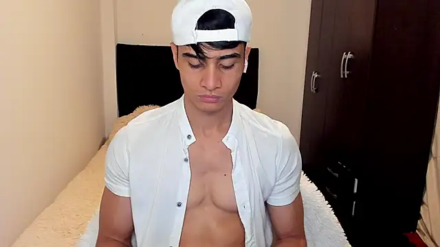 Snapshot of stylish_men chatting on September 19, 4:40 pm stylish men online show from September 19, 4:40 pm