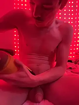 SalemStratton online show from October 16, 9:56 pm