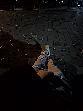 starvingo2002 online show from November 30, 9:22 am