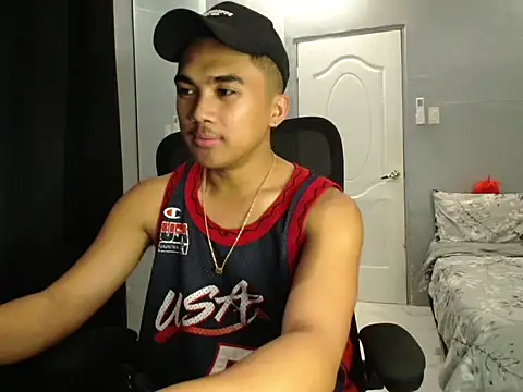 Snapshot of pinoyAdrianneXXX chatting on September 29, 5:39 am pinoyAdrianneXXX online show from September 29, 5:39 am