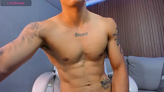 Leo santoro online show from November 8, 3:59 pm