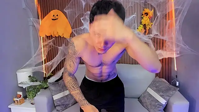 Leo santoro online show from October 15, 3:08 pm