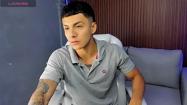 Leo santoro online show from December 22, 2:25 pm