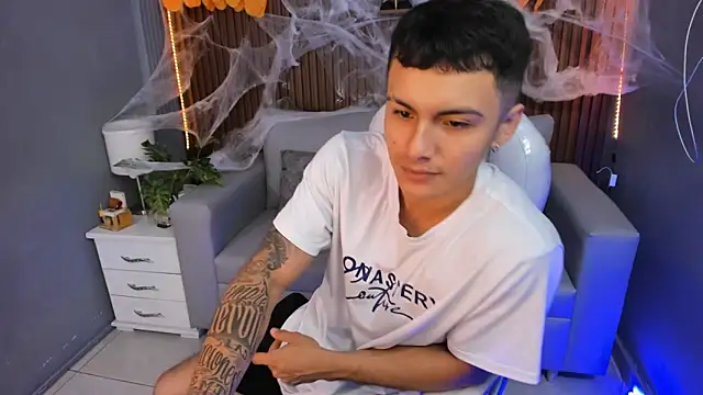 Leo santoro online show from October 20, 12:31 pm