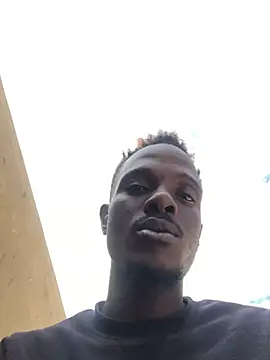 cuminsidebby online show from April 7, 10:48 am