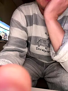 sonwmelt1 online show from October 13, 3:12 am