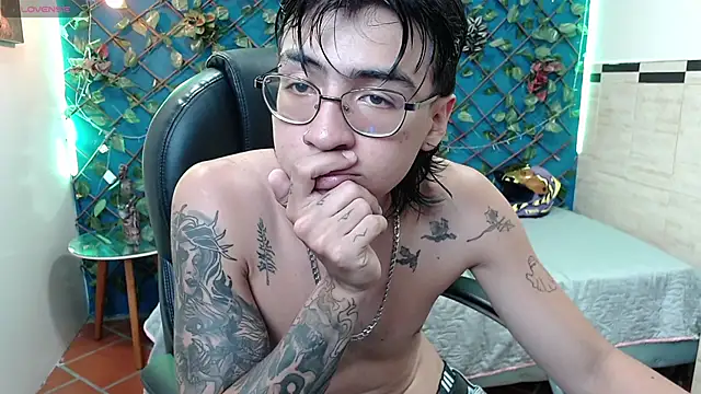 derekfly online show from September 24, 3:50 am