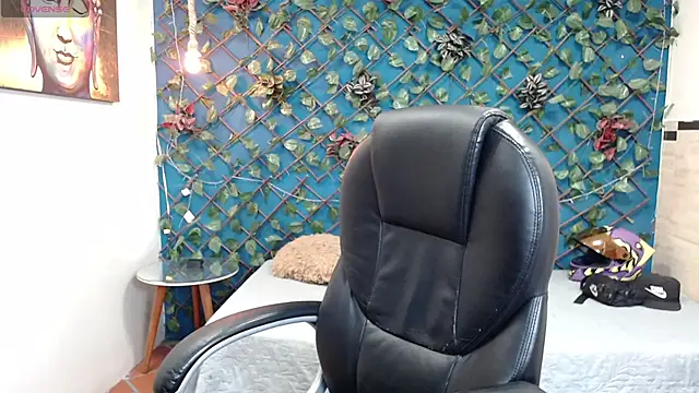 derekfly online show from October 8, 3:00 am