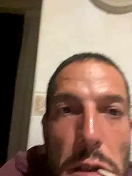 Snapshot of Guillermoperujo chatting on September 25, 11:46 pm Guillermoperujo online show from September 25, 11:46 pm