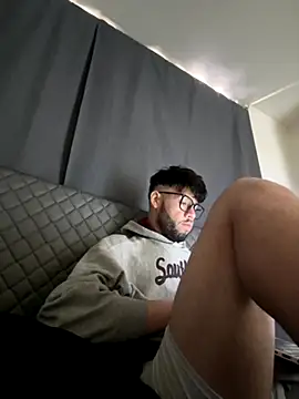 stalinhernandez online show from October 31, 3:26 pm