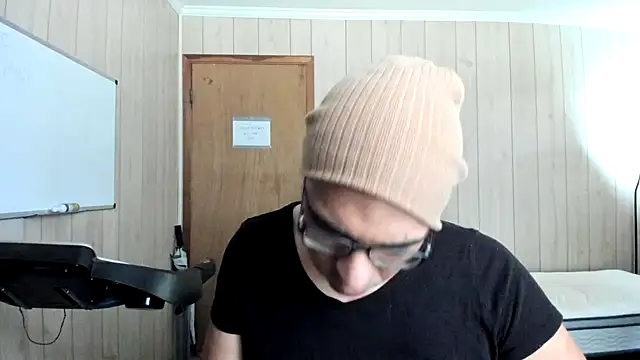 NaturalBeautyQueen online show from October 9, 3:28 pm