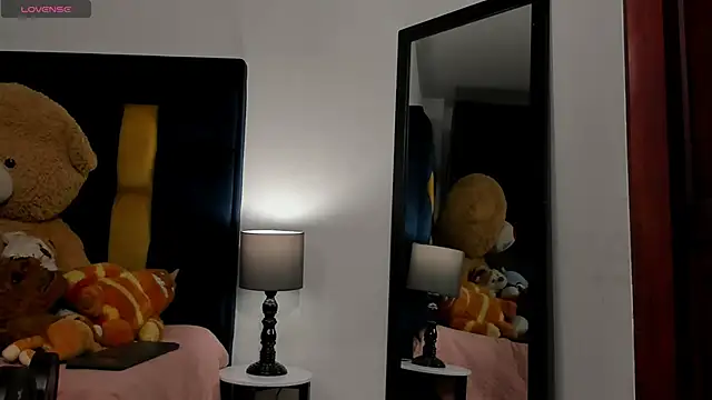 Evan Storn online show from October 29, 4:04 am