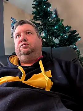 Single White Male online show from November 30, 4:09 pm