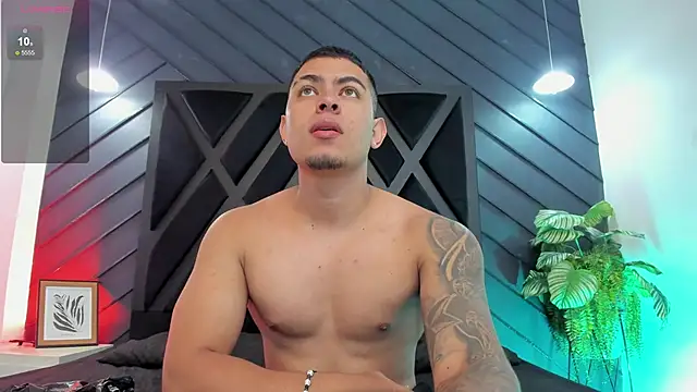 marco garciia  online show from November 25, 11:18 pm