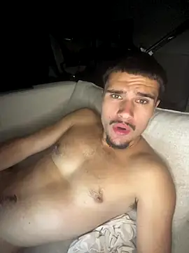 los freaky online show from October 14, 6:26 pm