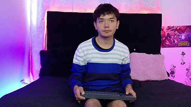 Snapshot of kody_sexy chatting on September 11, 11:42 am kody sexy online show from September 11, 11:42 am
