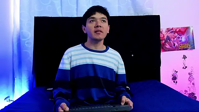 Snapshot of kody_sexy chatting on September 25, 12:04 pm kody sexy online show from September 25, 12:04 pm