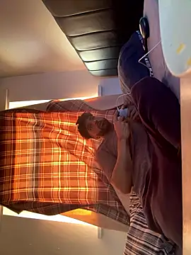 harry786123 online show from April 25, 7:00 pm