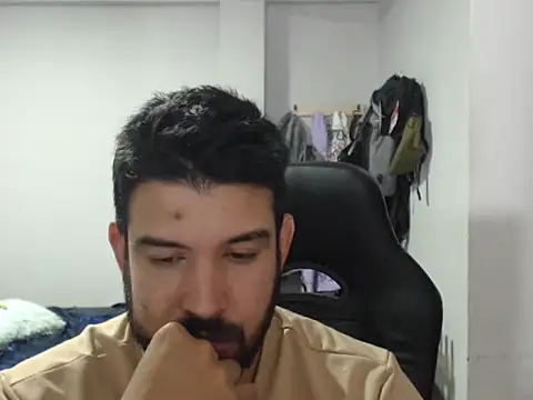 Axel11113 online show from October 20, 4:05 am