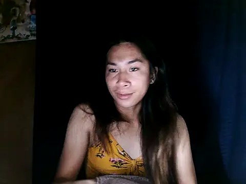 Snapshot of Asian_PrettyAle chatting on October 6, 1:32 am Asian PrettyAle online show from October 6, 1:32 am