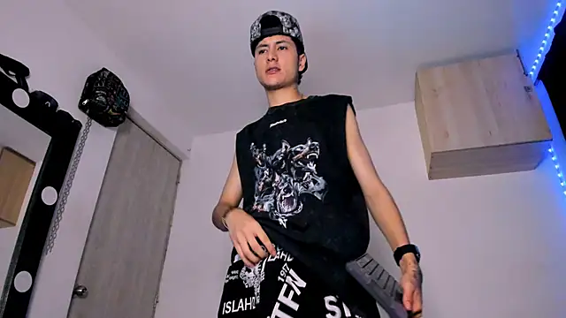 Snapshot of Mateo_Escobar chatting on September 12, 12:54 am Mateo Escobar online show from September 12, 12:54 am