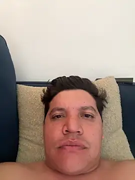 michael877675 online show from April 14, 9:25 pm