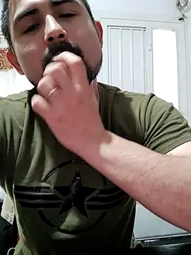 Bradd 32 online show from September 29, 11:19 am