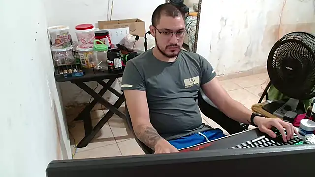 Leonino231 online show from October 9, 10:25 pm