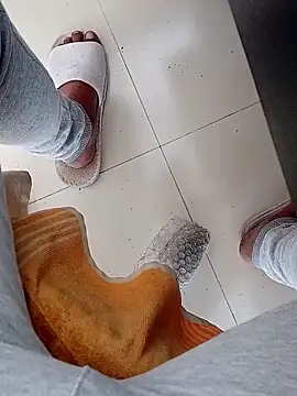 hackyourpussyxh online show from January 11, 4:27 am