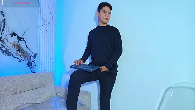 Asta Black online show from November 6, 8:56 pm