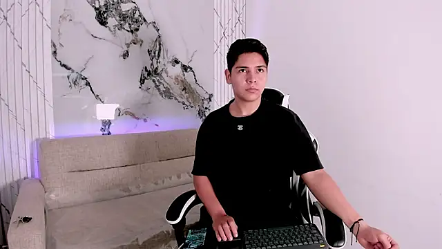 Asta Black online show from October 15, 10:39 pm