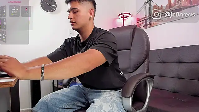  Juanes online show from October 16, 10:29 pm