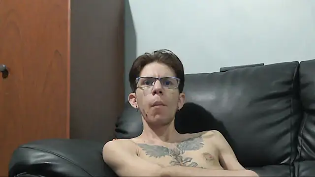 AlexandroRossi online show from November 25, 4:03 am