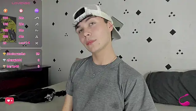 crushnier1 online show from November 6, 6:00 pm