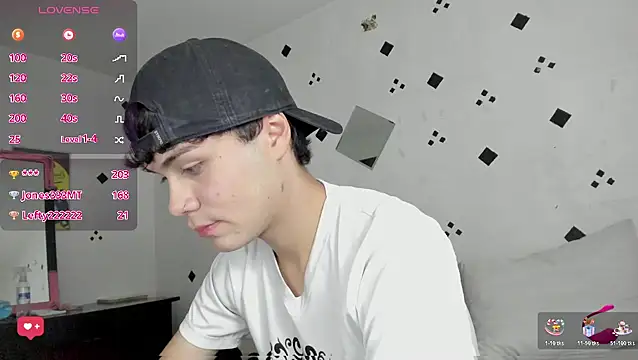 crushnier1 online show from November 14, 5:58 pm